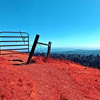 Wildcat Canyon Regional Park - Cattle gate on the Monte Cresta Trail - Parks Near Me - Richmond, California Wildcat Canyon Regional Park - Cattle gate on the Monte Cresta Trail - Parks Near Me - Richmond, California