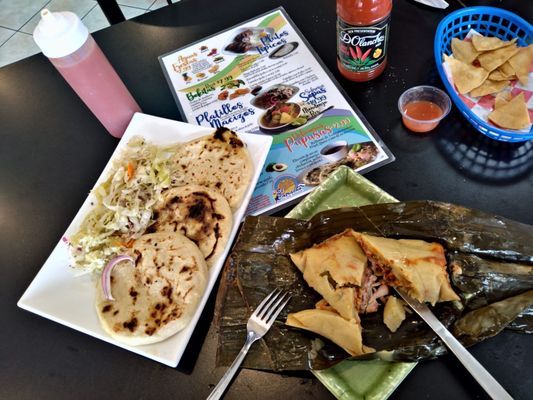 Antojitos El Catracho Restaurant by null