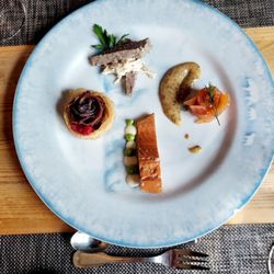 Hallingstuene - The "tapas plate" is not actually easy to share.