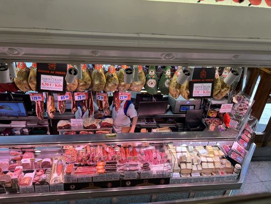 Museo del Jamón by null