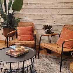 High Tide Salon - Waiting Area