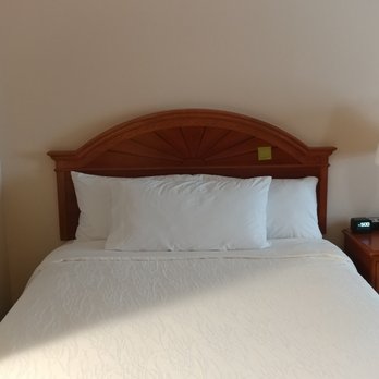 Hilton Garden Inn Gettysburg - King bed in the Hilton Garden Inn Gettysburg - Hotels Near Me - Gettysburg, Pennsylvania
