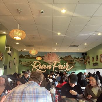 Ruen Pair - inside |IG: @socalsnomnoms - Thai Near Me - Los Angeles, California Ruen Pair - inside |IG: @socalsnomnoms - Thai Near Me - Los Angeles, California