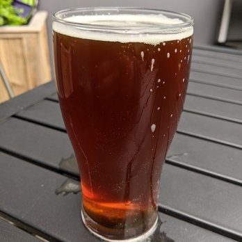 Humdinger Pizza - Red ale. Yummy! - Pizza Near Me - Portland, Oregon