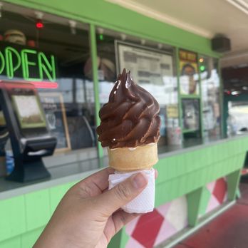 Bobbie's Dairy Dip - Kids cone - Ice Cream & Frozen Yogurt Near Me - Nashville, Tennessee