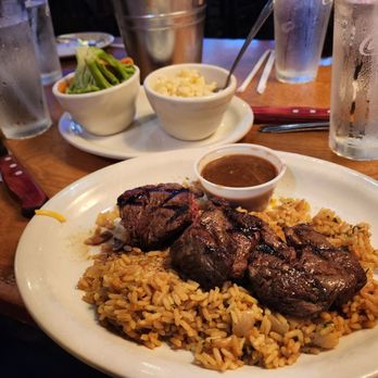 Texas Roadhouse - Peppercorn steak and rice with mac and cheese and vegetables - American Near Me - Corona, California Texas Roadhouse - Peppercorn steak and rice with mac and cheese and vegetables - American Near Me - Corona, California