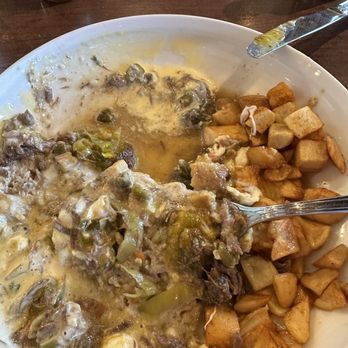Relish - Beefy Benedict - watery, they need to drain the beef. It's a soup. Watery English muffin, watery potatoes - Coffee & Tea Near Me - Minneapolis, Minnesota