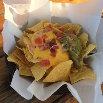 El Maravillas - Nachos con queso y guacamole - Arroceria / Paella Near Me - El Prat de Llobregat, B El Maravillas - Nachos con queso y guacamole - Arroceria / Paella Near Me - El Prat de Llobregat, B