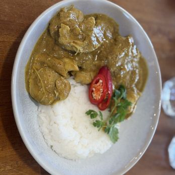 Caldermeade Farm & Cafe - Thai chicken - Restaurants Near Me - Caldermeade, VIC