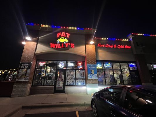 FAT WILLY’S - Updated July 2026 - 64 Photos & 103 Reviews - 4325 Maine ...