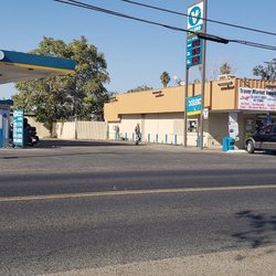 Traver Market Valero