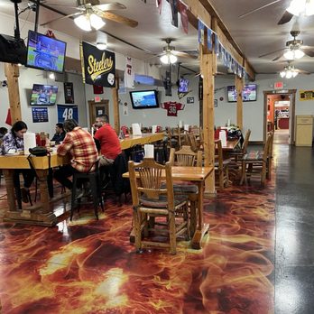 Giff’s Barbecue - Dining AreA - Barbeque Near Me - Kanab, Utah Giff’s Barbecue - Dining AreA - Barbeque Near Me - Kanab, Utah