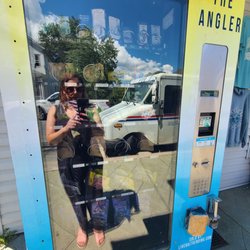 Herb's Tackle Shop - Live bait vending machine!