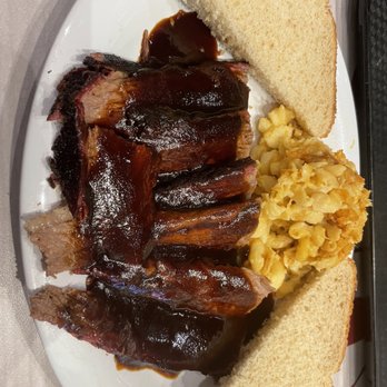Everett & Jones BBQ - Brisket lunch plate - Barbeque Near Me - Rohnert Park, California Everett & Jones BBQ - Brisket lunch plate - Barbeque Near Me - Rohnert Park, California