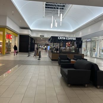 Castleton Square - Shopping Centers Near Me - Indianapolis, Indiana
