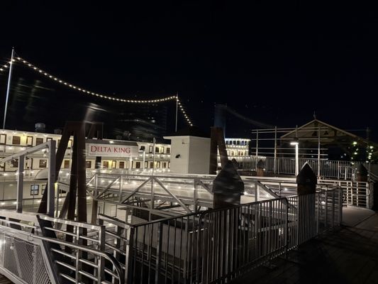 Delta King Hotel by null