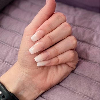 Mindy Nails Bar - Natural ombre - Nail Salons Near Me - Whittier, California Mindy Nails Bar - Natural ombre - Nail Salons Near Me - Whittier, California