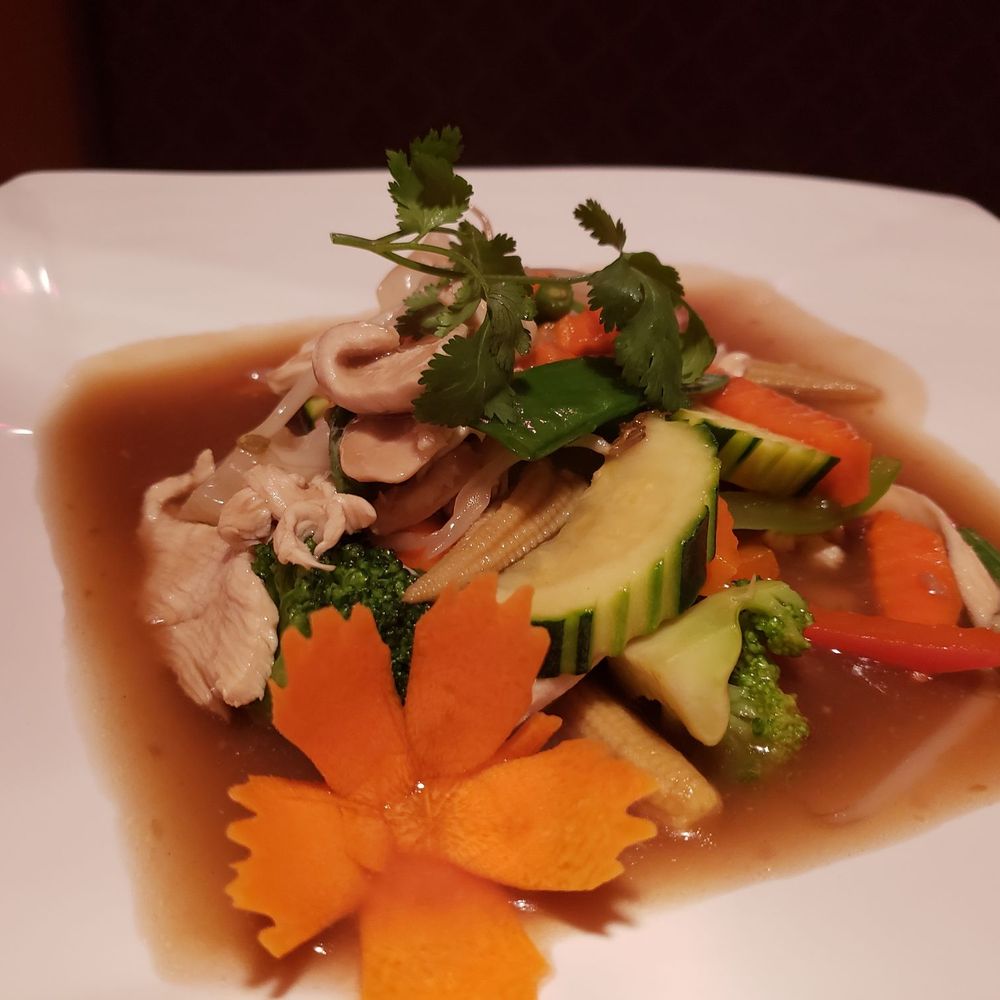 Ploy Thai - Chicken and Vegetables - Thai Near Me - Brandon, Florida Ploy Thai - Chicken and Vegetables - Thai Near Me - Brandon, Florida