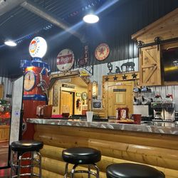 Sonny's Cafe - Bar area