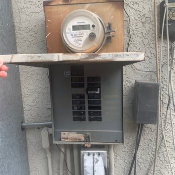 RNG Electrical - Old Electrical Panel - Electricians Near Me RNG Electrical - Old Electrical Panel - Electricians Near Me