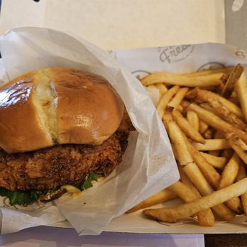 Slim Chickens - cayenne chicken ranch sandwich, and fries #yum #ReviewsByRL - Southern Near Me - Indianapolis, Indiana