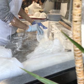 Shan Dong - Fresh noodles being made at the front of the store - Chinese Near Me - Oakland, California Shan Dong - Fresh noodles being made at the front of the store - Chinese Near Me - Oakland, California