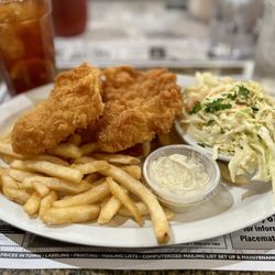 Lina's Place - Fish & Chips, the coleslaw is *chef's kiss*
