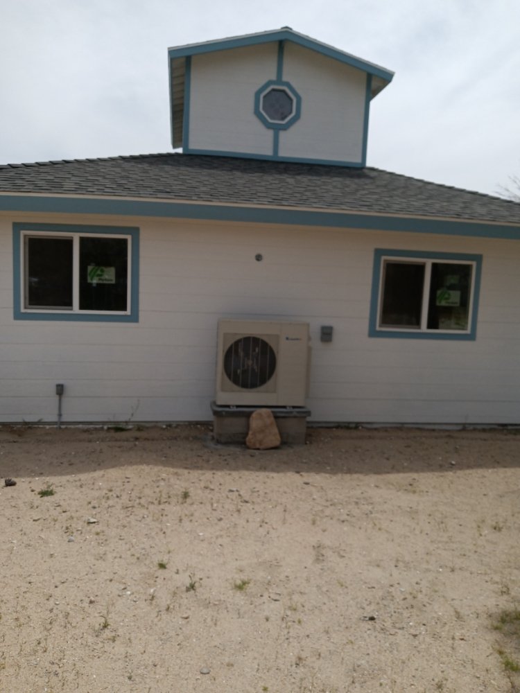 Slide of Moses Roofing