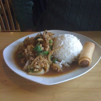 Thai Square - Basil chicken - Thai Near Me - Des Plaines, Illinois