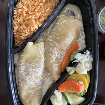 Azteca D' Oro Mexican Restaurant Winter Haven - Chicken enchiladas verdas- with rice and fresh veggies! - Mexican Near Me - Winter Haven, Florida