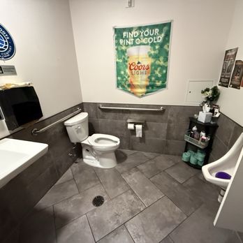 Keagan’s Irish Pub - Clean bathrooms - Irish Pub Near Me - Ottawa, Illinois Keagan’s Irish Pub - Clean bathrooms - Irish Pub Near Me - Ottawa, Illinois