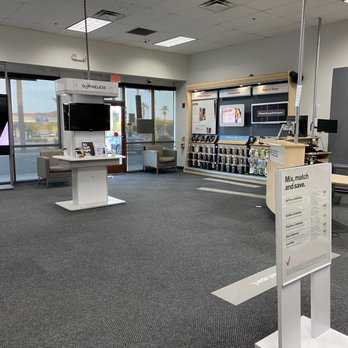 Verizon Authorized Retailer Gowireless 25 Reviews Mobile Phones 42175 Washington St Palm Desert Ca Phone Number Yelp Verizon Authorized Retailer Gowireless 25 Reviews Mobile Phones 42175 Washington St Palm Desert Ca Phone Number Yelp
