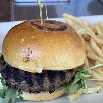 The Sunset Restaurant - Wagyu burger - New American Near Me - Malibu, California The Sunset Restaurant - Wagyu burger - New American Near Me - Malibu, California