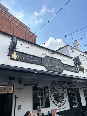 Kelly's Cellars by null