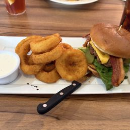 Bacon Cheeseburger with onion rings