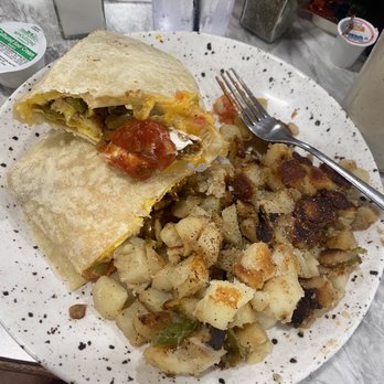 Golden Egg Pancake House - Chorizo breakfast wrap with home fries - Breakfast & Brunch Near Me - Surfside Beach, South Carolina Golden Egg Pancake House - Chorizo breakfast wrap with home fries - Breakfast & Brunch Near Me - Surfside Beach, South Carolina