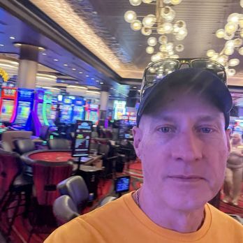 Legends Bay Casino - Me and empty gaming tables - Casinos Near Me - Sparks, Nevada