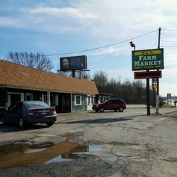 B & K Farm Market - Front of store.