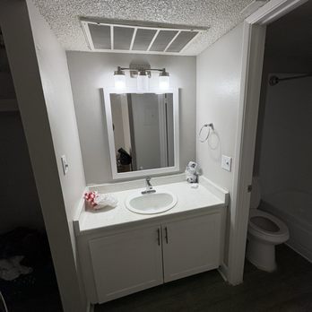 Avani North Tucson - Bathroom - Apartments Near Me - Tucson, Arizona Avani North Tucson - Bathroom - Apartments Near Me - Tucson, Arizona