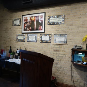 Carlos & Carlos - Reception area. - Italian Near Me - Arlington Heights, Illinois Carlos & Carlos - Reception area. - Italian Near Me - Arlington Heights, Illinois