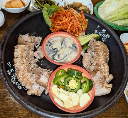 JeunJu Korean Restaurant 전주식당 | 전주할매칼국수 - Authentic Korean home style food by null