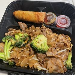 Thai Orange - Haltom city - Pad See Ew and egg roll lunch special