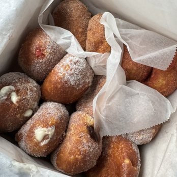 Leonard's Bakery - Variety - Bakeries Near Me - Honolulu, Hawaii