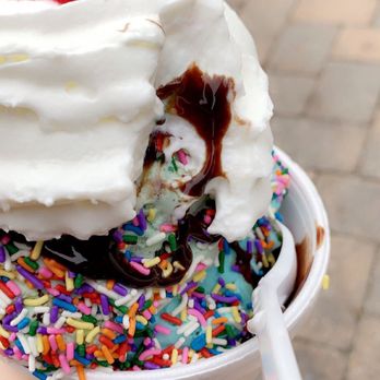 Hoffmans Ice Cream - Medium Sundae - Mint Fudge and Cookie Monster - Ice Cream & Frozen Yogurt Near Me - Point Pleasant Beach, New Jersey