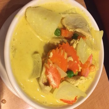 Thai Coconut - Chicken Yellow Curry - Thai Near Me - Los Angeles, California Thai Coconut - Chicken Yellow Curry - Thai Near Me - Los Angeles, California