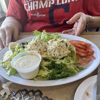 Crosswinds Cafe - Chicken and tuna salad - Breakfast & Brunch Near Me - Martinsburg, West Virginia