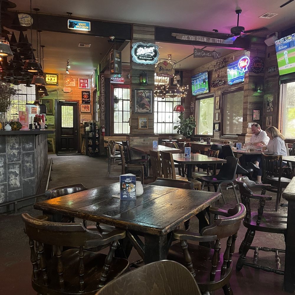 Cedar Creek - Indoor Seating - Bars Near Me - Houston, Texas