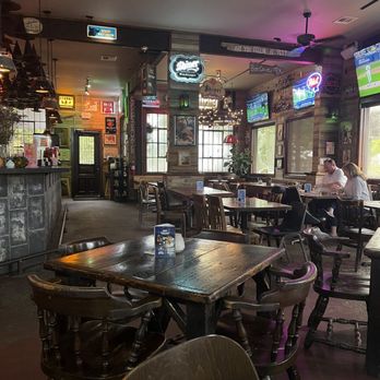 Cedar Creek - Indoor Seating - Bars Near Me - Houston, Texas Cedar Creek - Indoor Seating - Bars Near Me - Houston, Texas