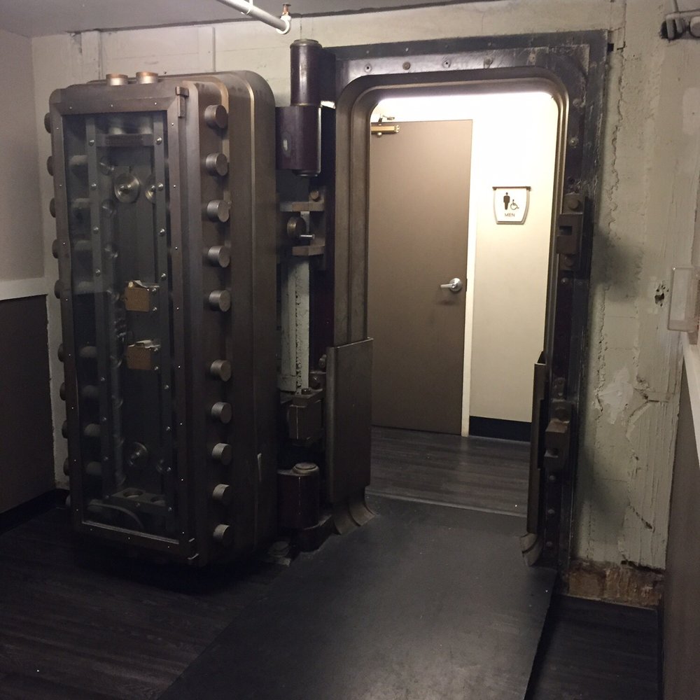 Bathroom! Bathroom!