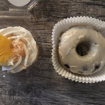 Dee's One Smart Cookie - Pina Colada cupcake & Blueberry donut - Bakeries Near Me - Glastonbury, Connecticut Dee's One Smart Cookie - Pina Colada cupcake & Blueberry donut - Bakeries Near Me - Glastonbury, Connecticut